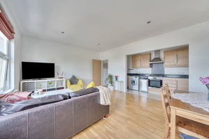 Diner onto lounge and kitchen- click for photo gallery